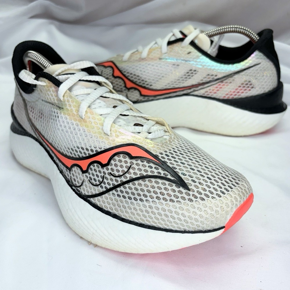Saucony Endorphin Pro 3 White Black ViZiRed Carbon Running Shoes Mens Size 9.5